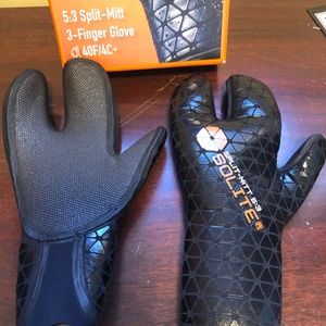 Solite wetsuit gloves